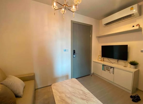 room interior of Life Asoke – Rama 9