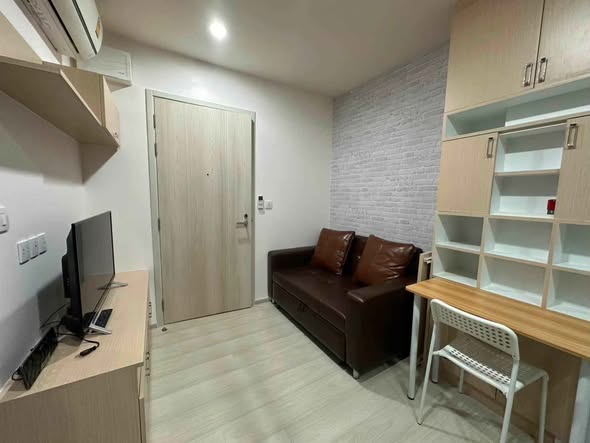 bedroom and room interior of Life Asoke