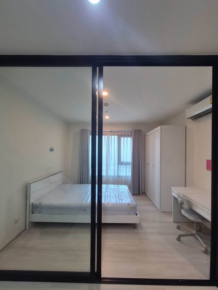 bedroom and room interior of Life Asoke