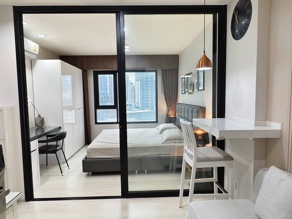 bedroom and room interior of Life Asoke