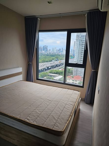 bedroom of Life Asoke Hype