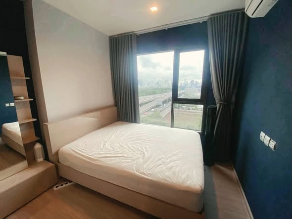 bedroom of Life Asoke Hype