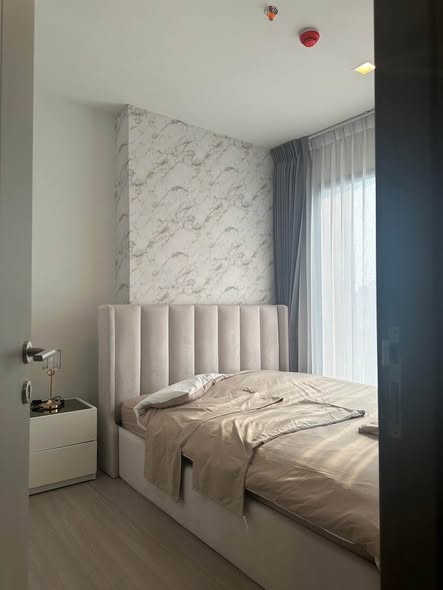 bedroom of Life Asoke Hype