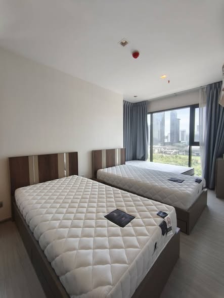 bedroom of Life Asoke Hype