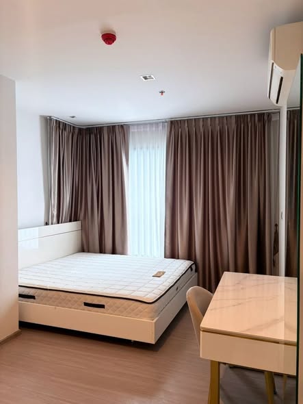 bedroom of Life Asoke Hype