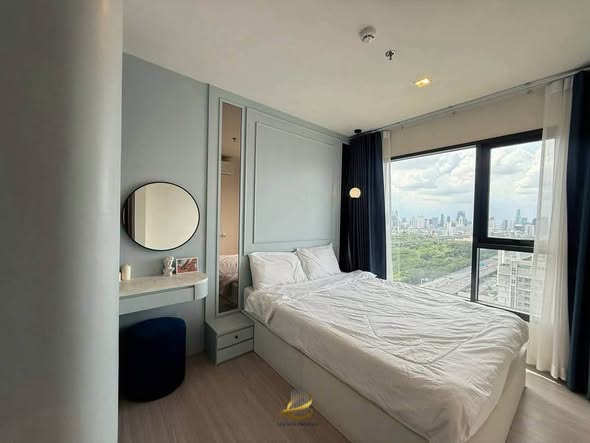 bedroom of Life Asoke Hype