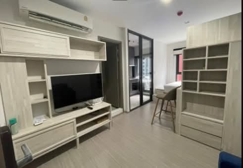 bedroom of Life Asoke Hype