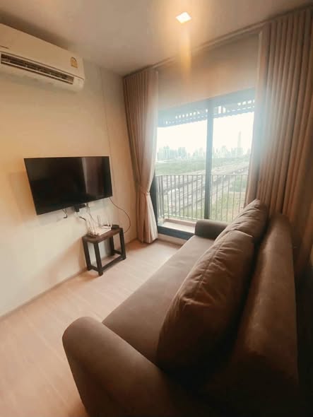 bedroom of Life Asoke Hype