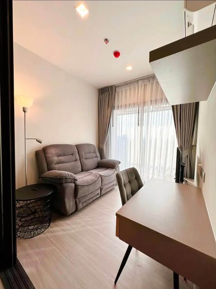 bedroom and living room of Life Asoke Hype