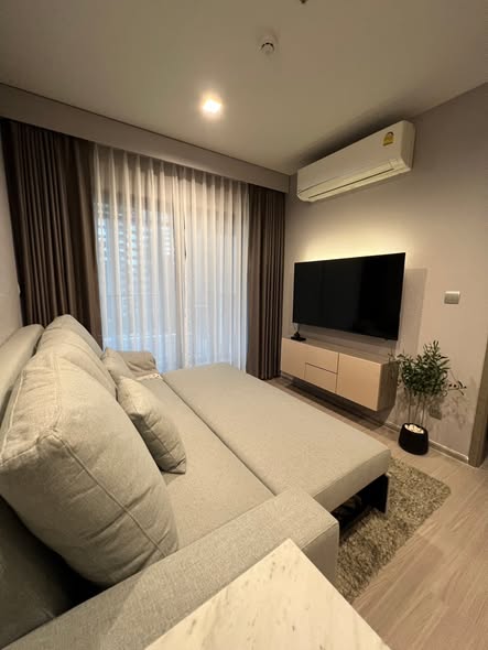 bedroom and living room of Life Asoke Hype