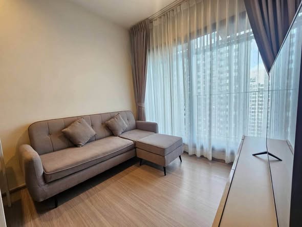 bedroom and living room of Life Asoke Hype