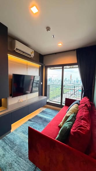 bedroom and living room of Life Asoke Hype