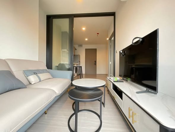 bedroom and living room of Life Asoke Hype