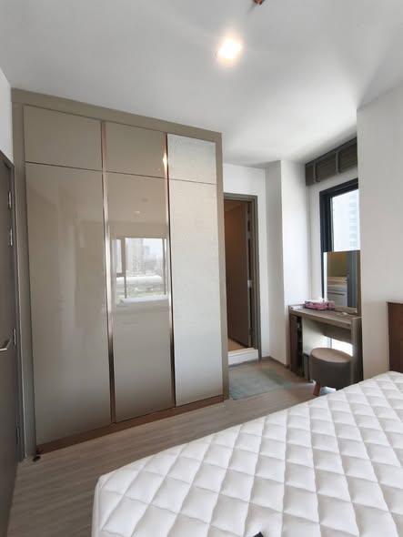 bedroom and room interior of Life Asoke Hype