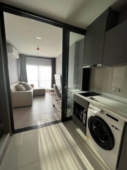 bedroom and room interior of Life Asoke Hype