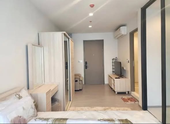 room interior of Life Asoke Hype