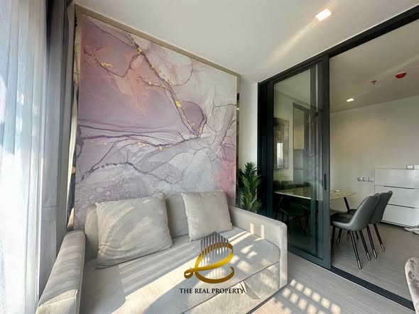 room interior of Life Asoke Hype
