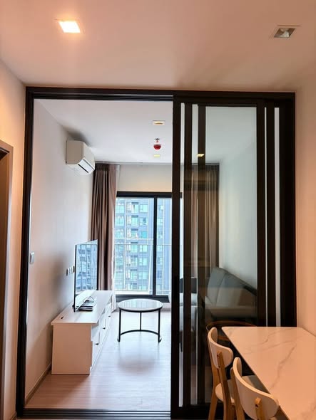 room interior of Life Asoke Hype