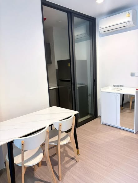 room interior of Life Asoke Hype