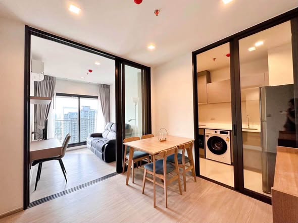 room interior of Life Asoke Hype