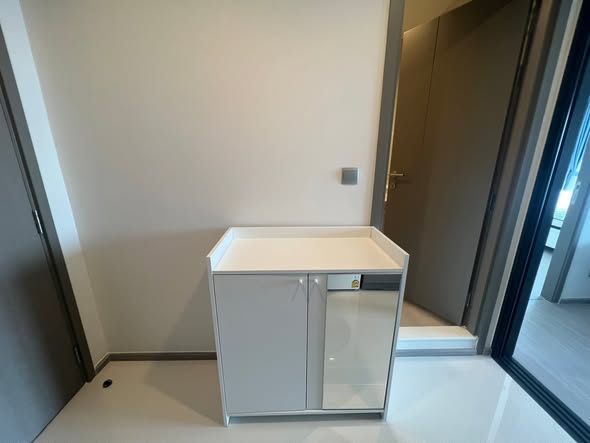 room interior and bathroom of Life Asoke Hype