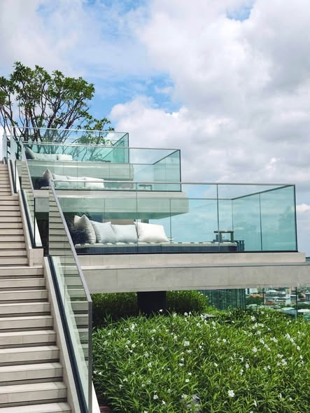 Life เจริญนคร-สาทร 𝗟𝗶𝗳𝗲 Charoen Nakhon-Sathorn