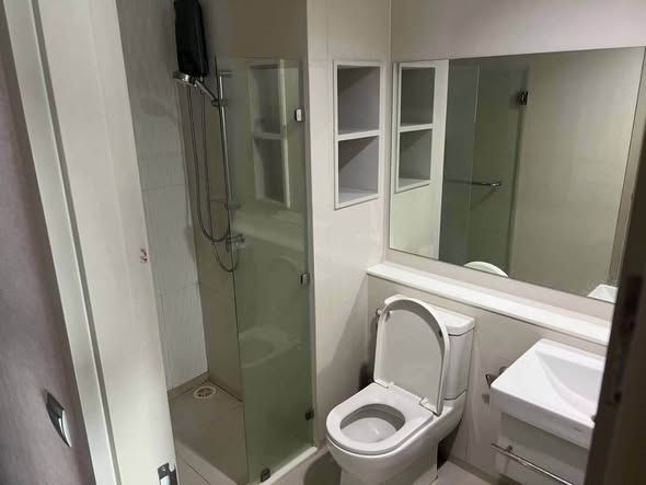 room interior and bathroom of Life Ladprao