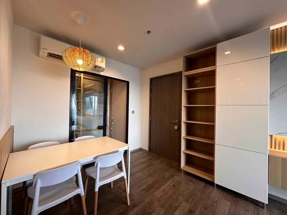 room interior of Life Ladprao Valley