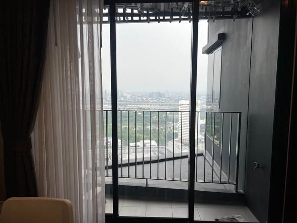 room interior of Life Ladprao Valley