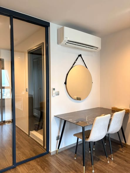 room interior of Life Ladprao Valley