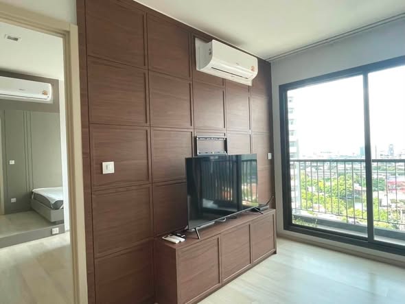 bedroom of Life One Wireless