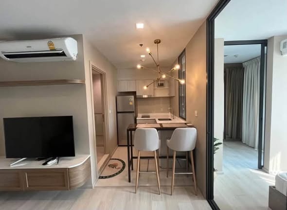 bedroom of Life One Wireless