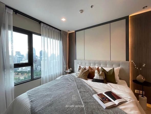 bedroom of Life One Wireless