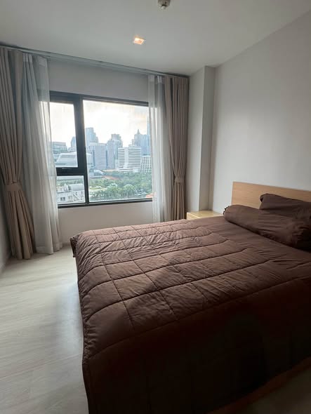 bedroom of Life One Wireless