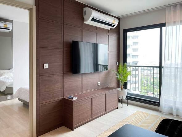 bedroom of Life One Wireless