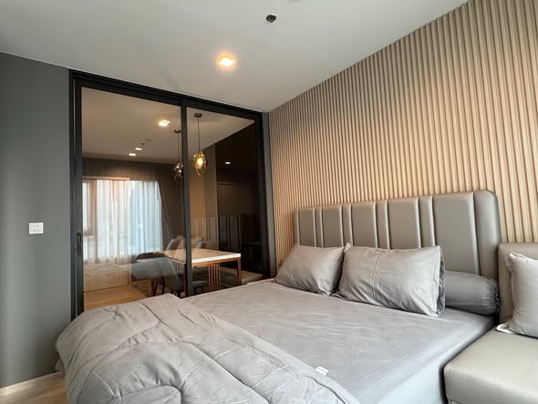 bedroom of Life One Wireless
