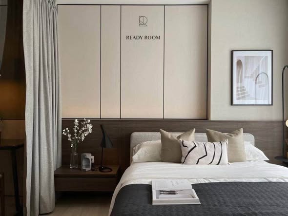bedroom of Life One Wireless
