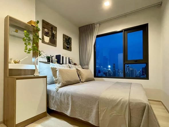 bedroom of Life One Wireless