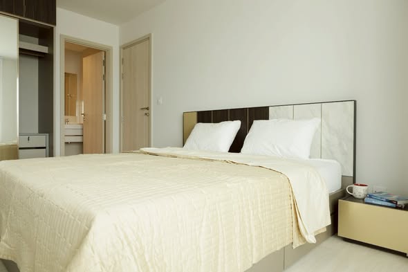 bedroom of Life One Wireless