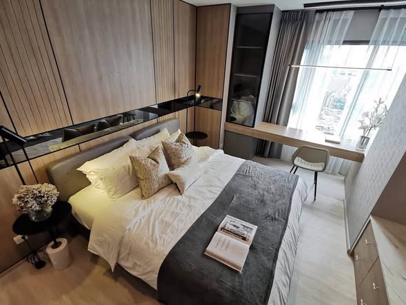 bedroom of Life One Wireless