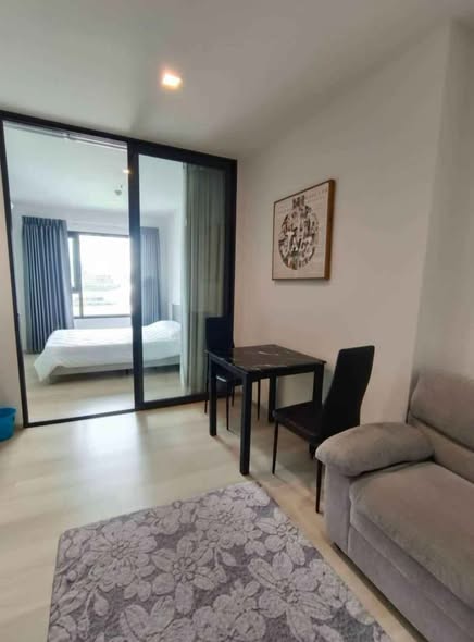 bedroom of Life One Wireless