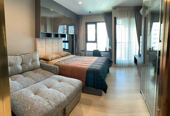 bedroom of Life One Wireless