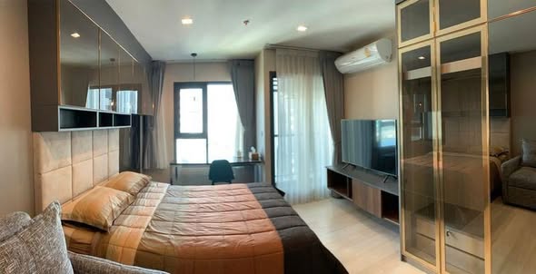 bedroom of Life One Wireless