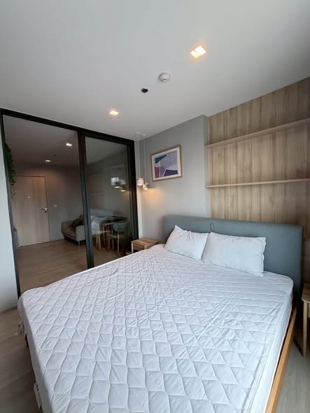 bedroom of Life One Wireless