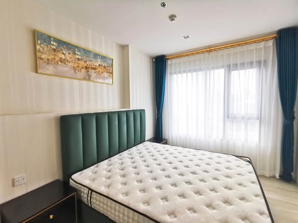 bedroom of Life One Wireless