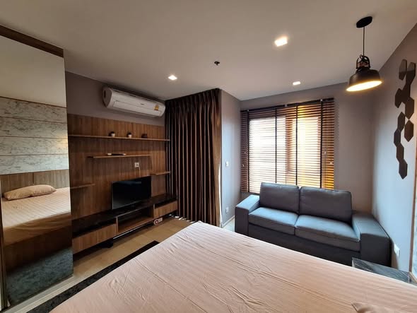 bedroom of Life One Wireless