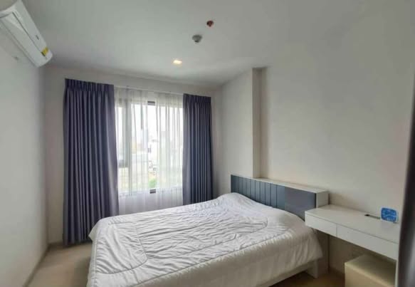 bedroom of Life One Wireless