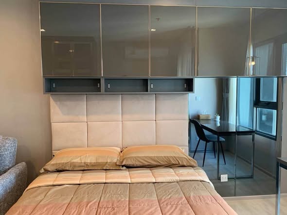 bedroom of Life One Wireless