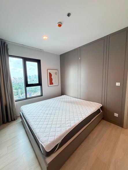 bedroom of Life One Wireless
