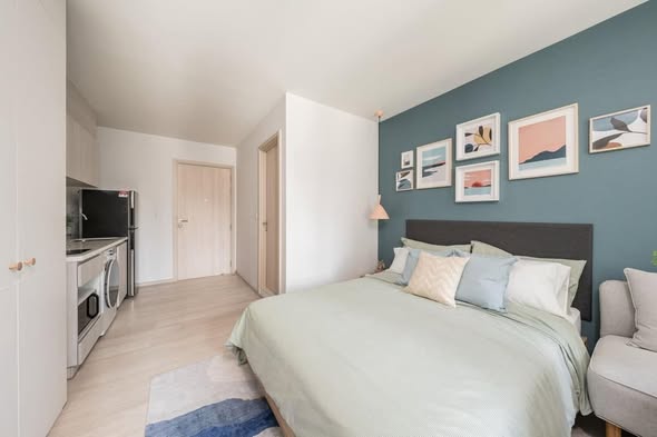 bedroom of Life One Wireless
